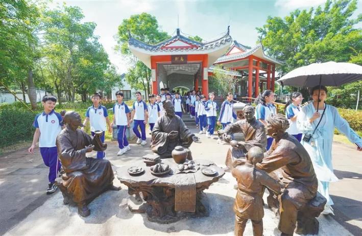 跟着“顶流”，解锁儋州的“热门打开方式”→